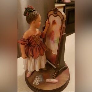 Mama Says Believe In yourself porcelain figurine